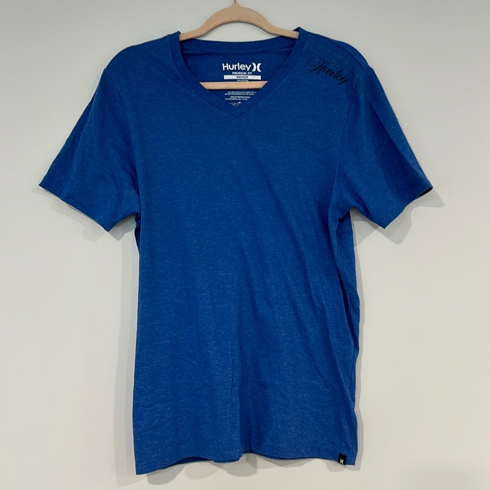 Hurley premium fit size M blue v neck with black Hurley logo